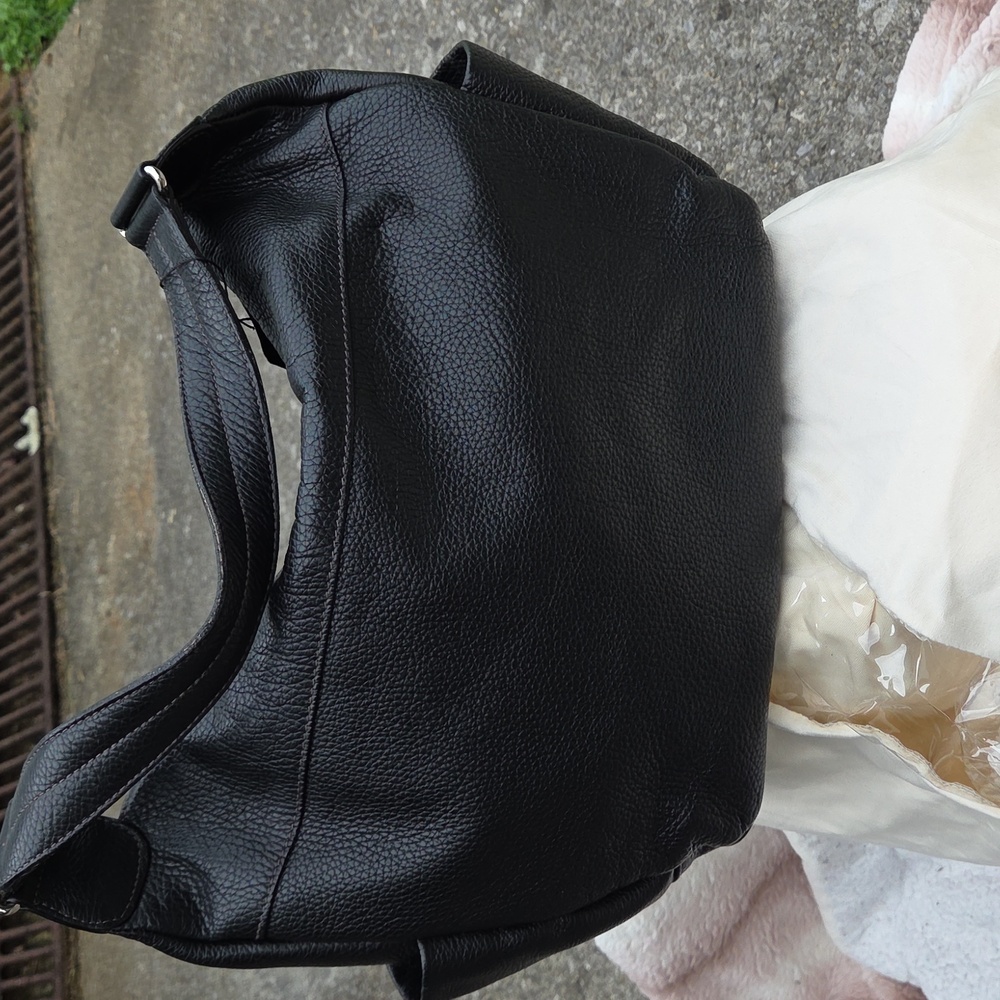 Furla NWT Hobo Black Pebbled Leather Large Shoulderbag NWT with Dustbag - Picture 5 of 15